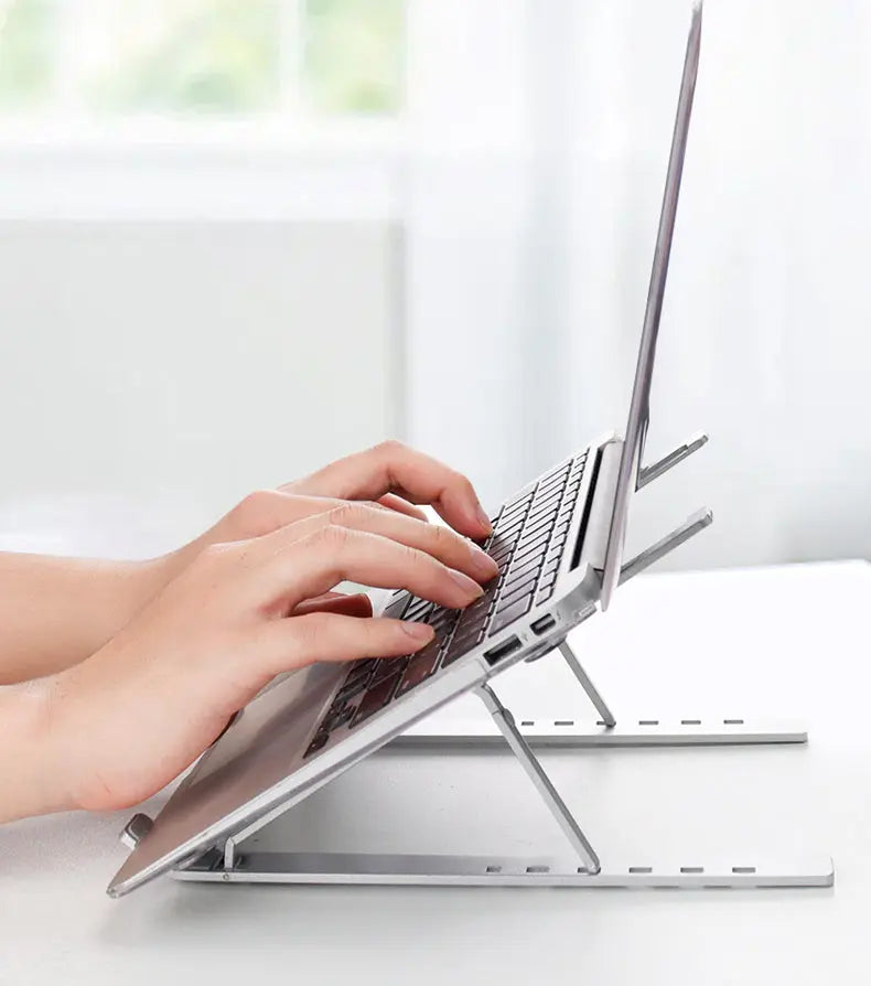 Ergonomische Laptop houder - Zwart - Laptop Standaard - Verstelbaar Coolgods